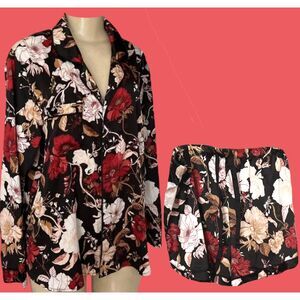 Stars Above Women's Black Floral Pajama/Shorts Set Size XS